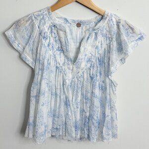 💙 FREE PEOPLE Lightweight Flowy Airy Sleeveless Blue & White Blouse | Size XS